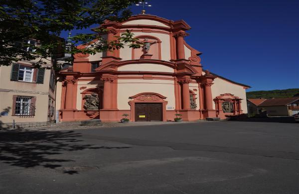 Hl. Kreuz-Kirche